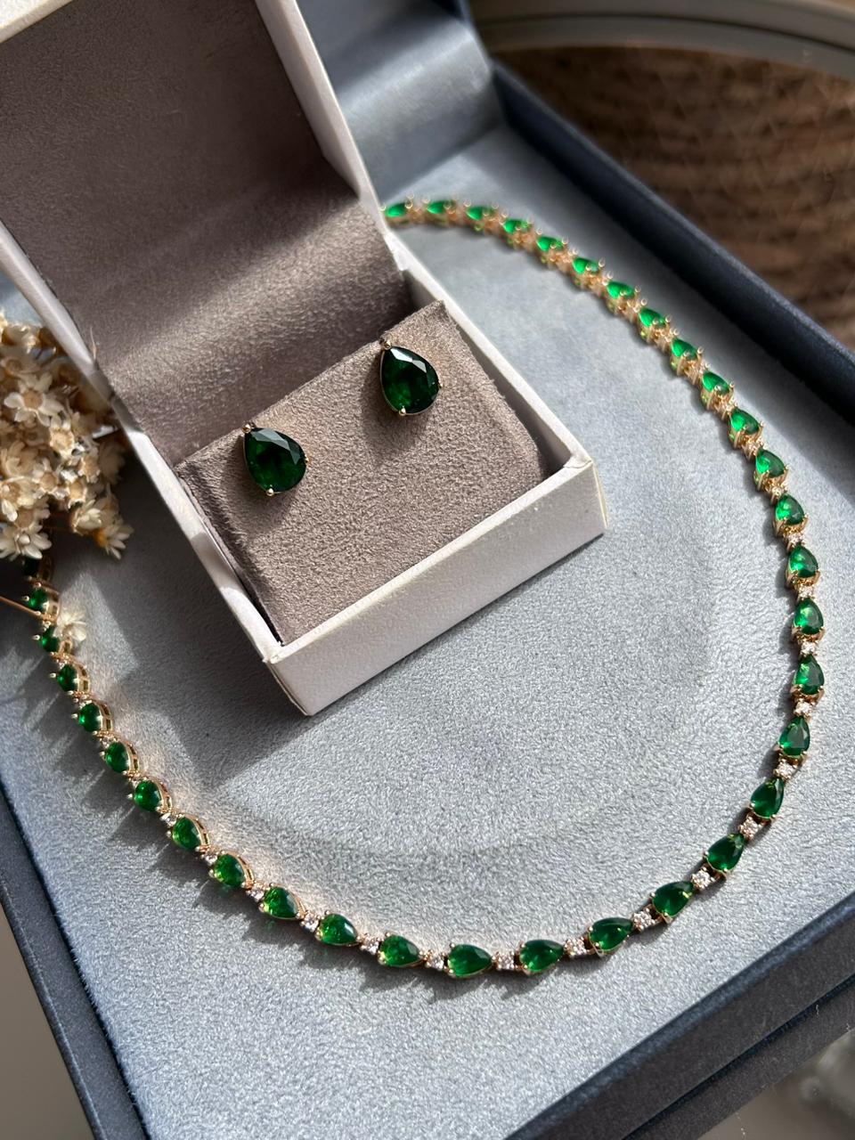 Conjunto Brinco e Colar Riviera Mesclado Verde Esmeralda Dourado