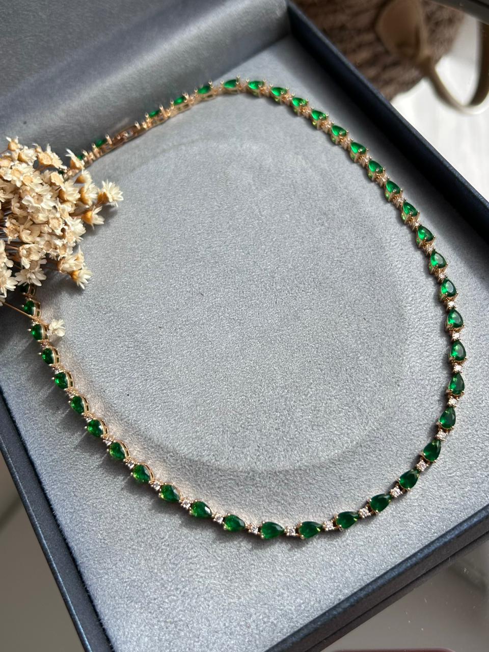 Conjunto Brinco e Colar Riviera Mesclado Verde Esmeralda Dourado