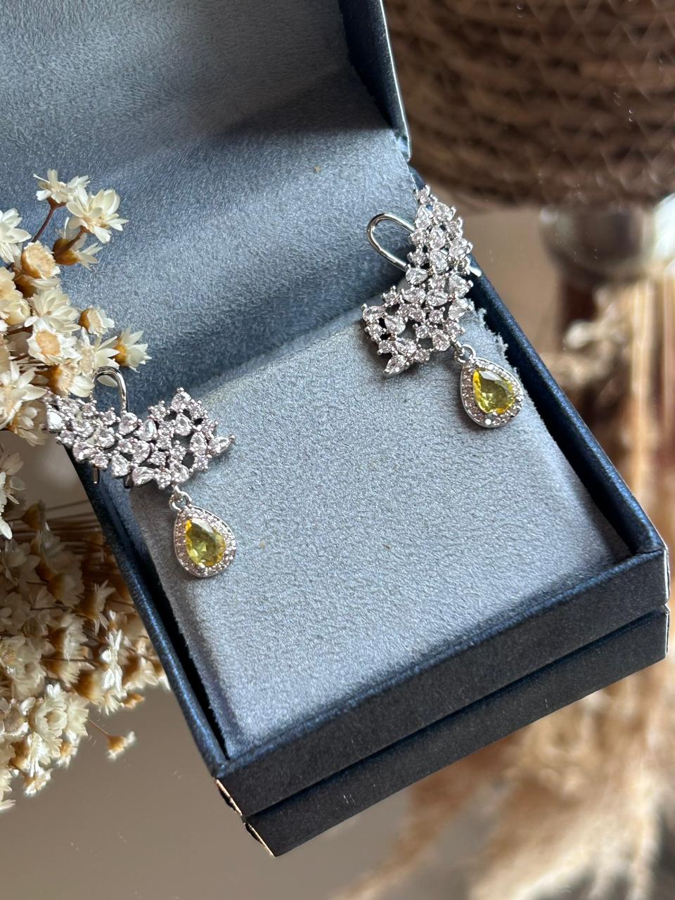 Brinco EarCuff Gota Fancy Yellow