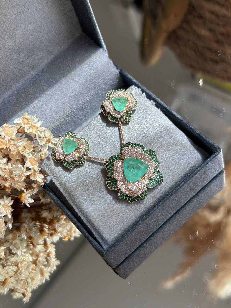 Conjunto Flor Brinco e Colar Fúcsia