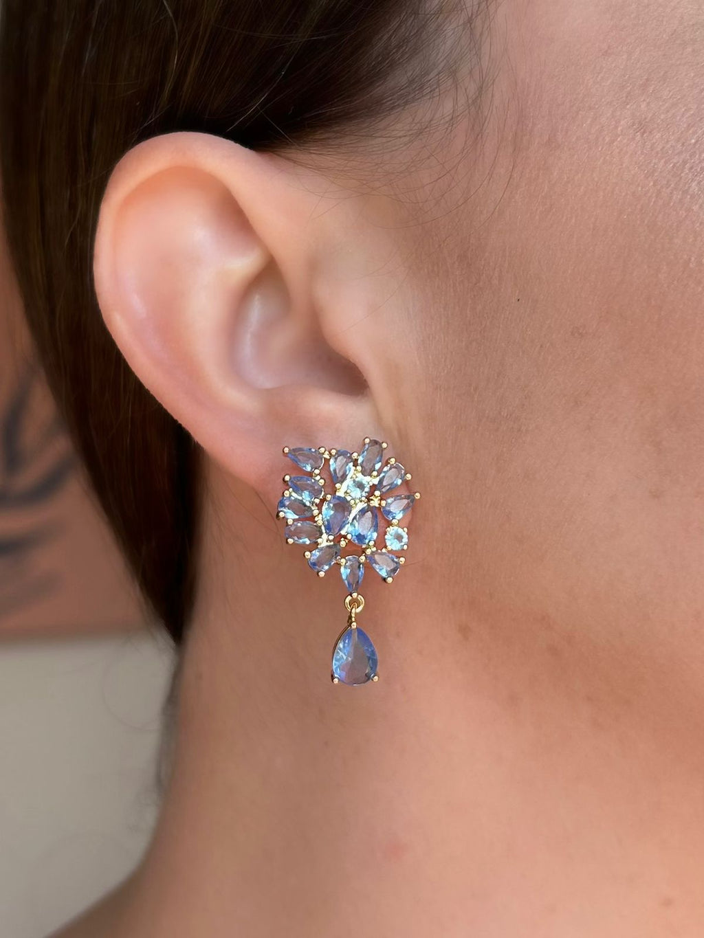 Brinco Érica Tanzanita Dourado