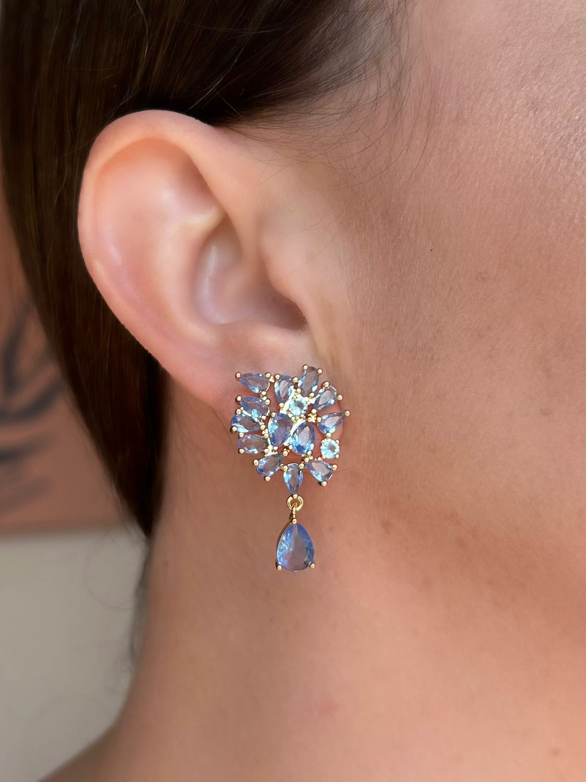 Brinco Érica Tanzanita Dourado