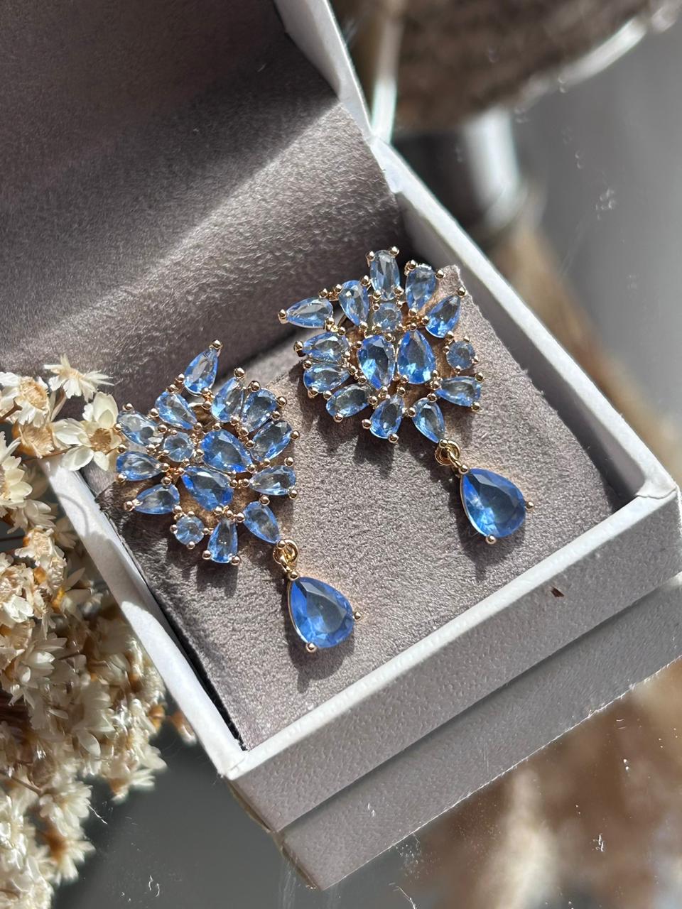 Brinco Érica Tanzanita Dourado