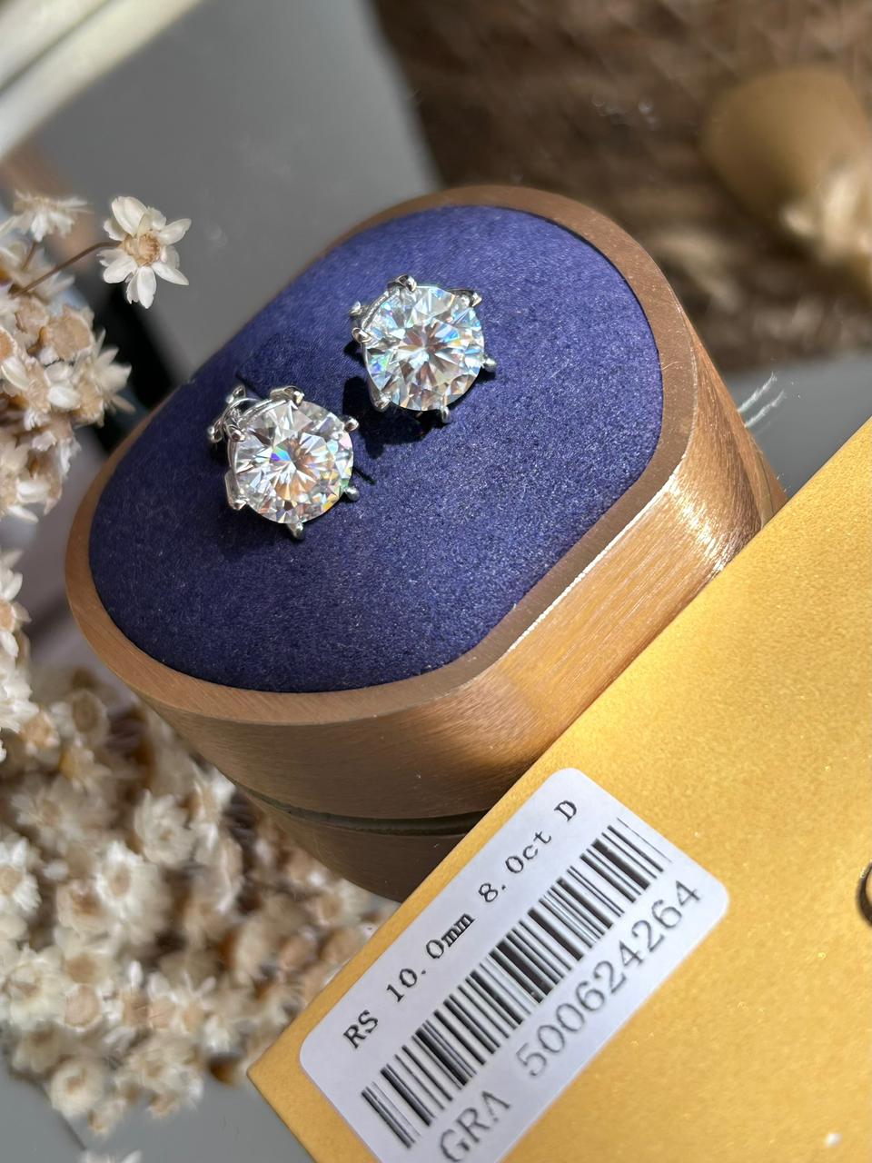 Brinco Solitário 10mm 8.0ct