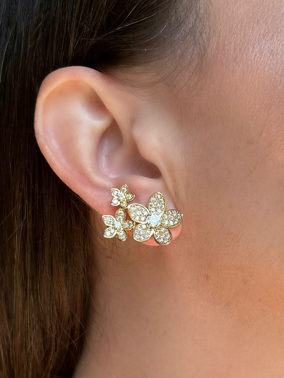 Brinco 3 Flores Dourados