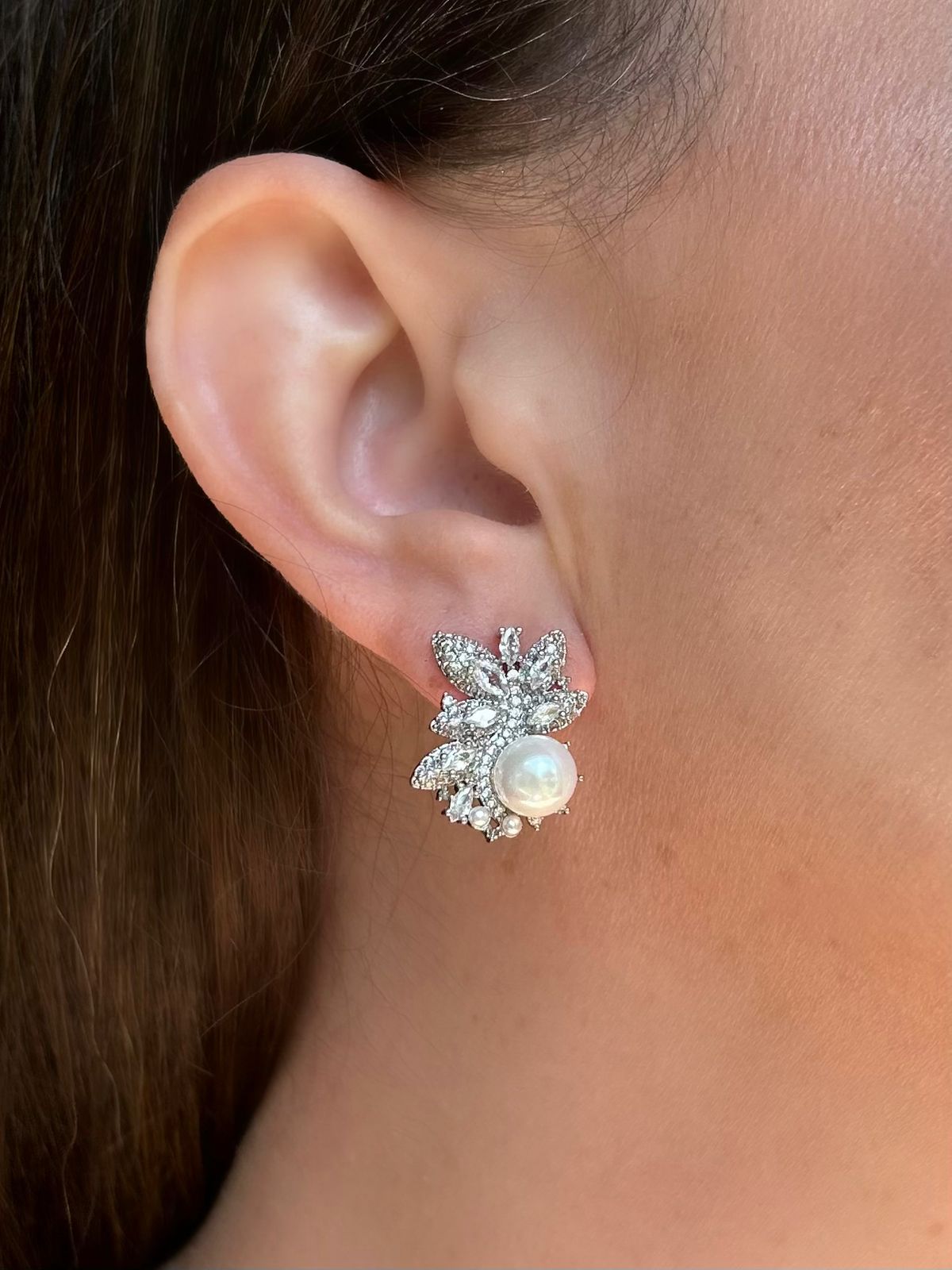 Brinco Detalhes Pérola