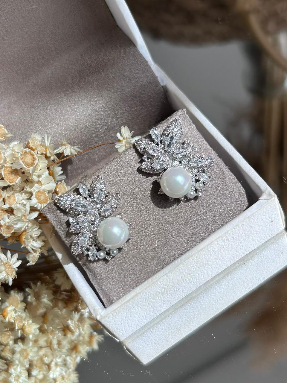 Brinco Detalhes Pérola