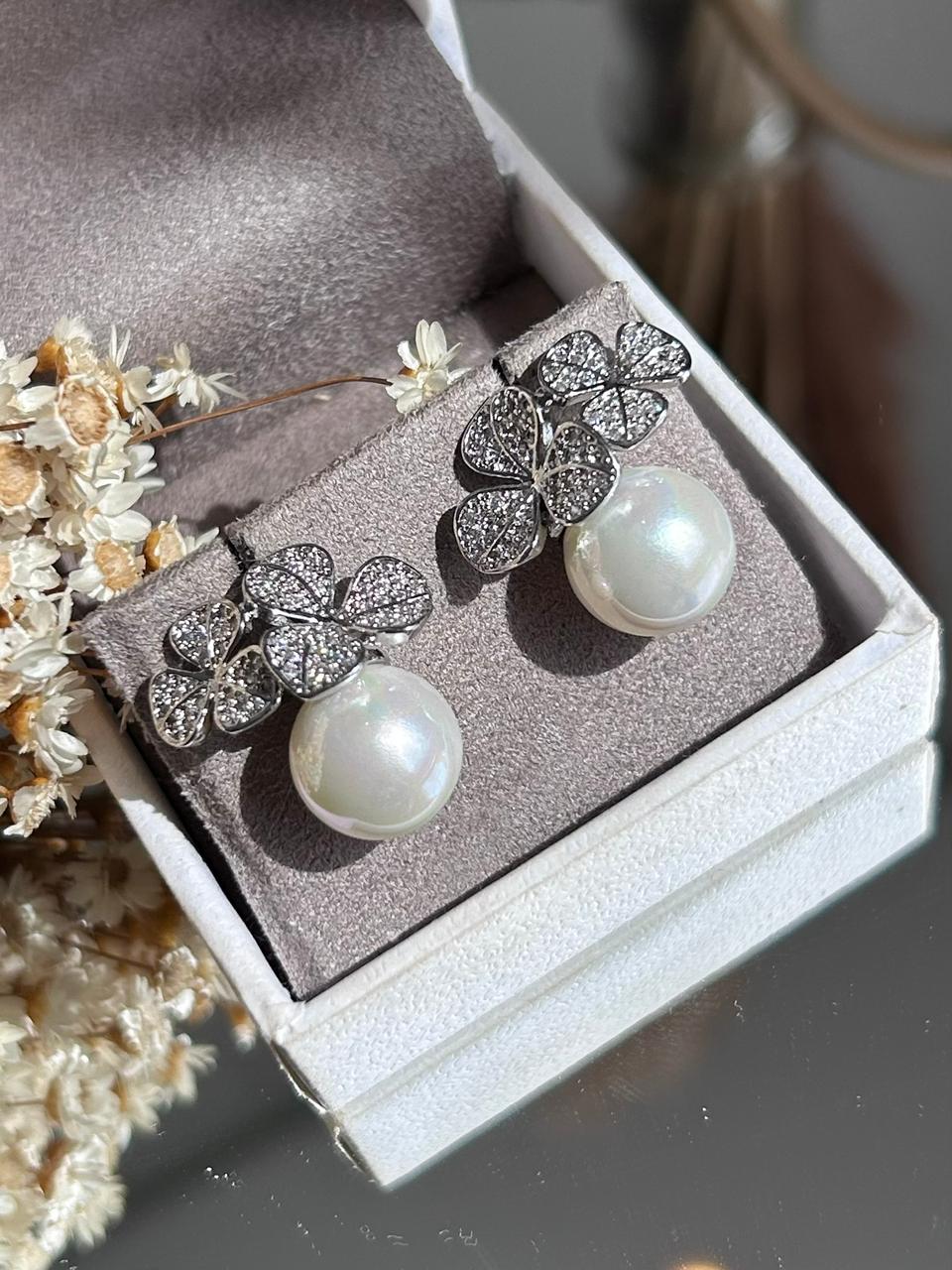 Brinco 2 Flores e Pérola