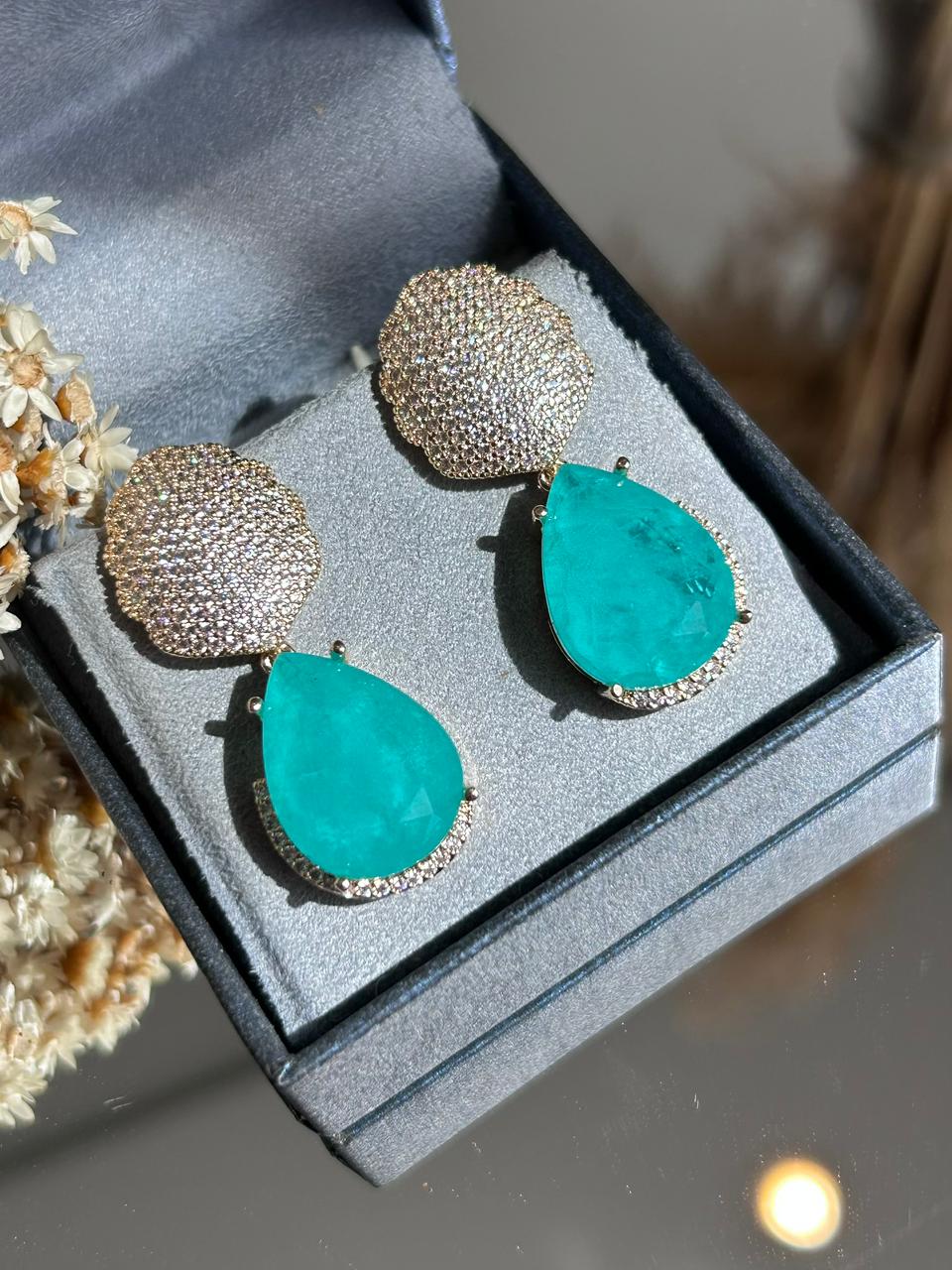 Brinco Turmalina Gota com Cravação na Base