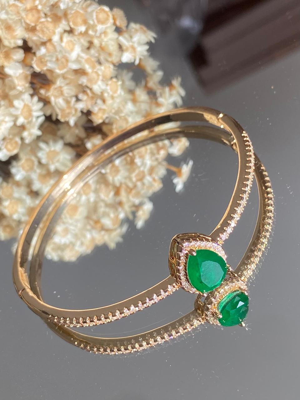 Bracelete Gota Verde Esmeralda Dourado