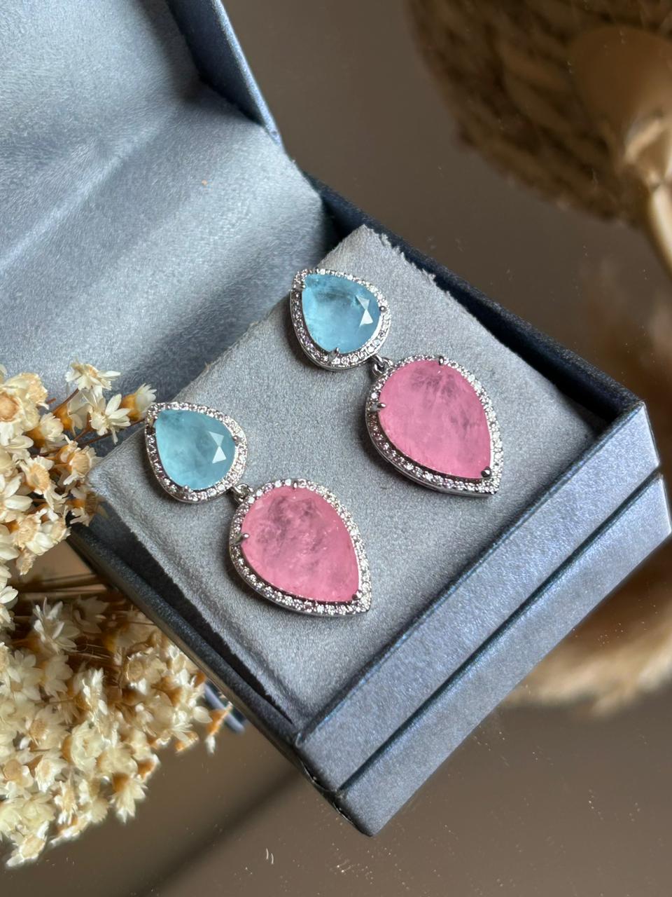 Brinco Duas Gotas Azul e Rosa