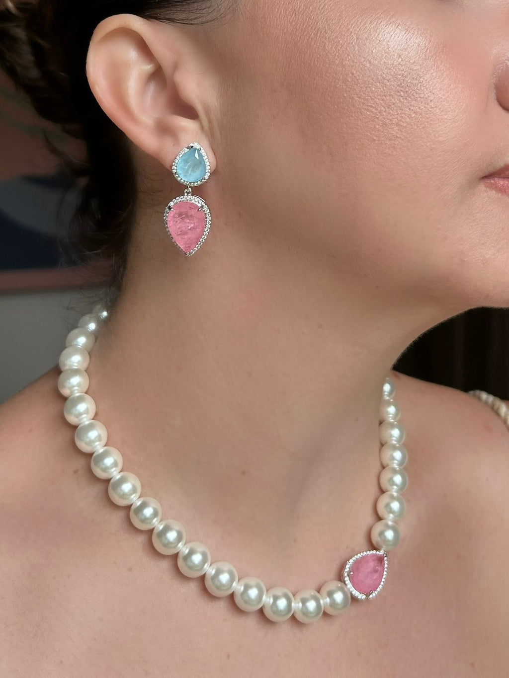 Brinco Duas Gotas Azul e Rosa