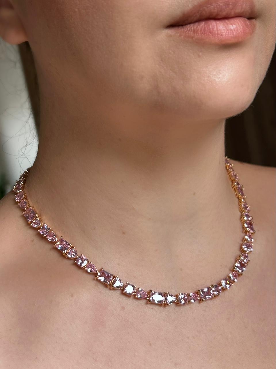 Colar Riviera Cassia Kunzita Rosa Dourado