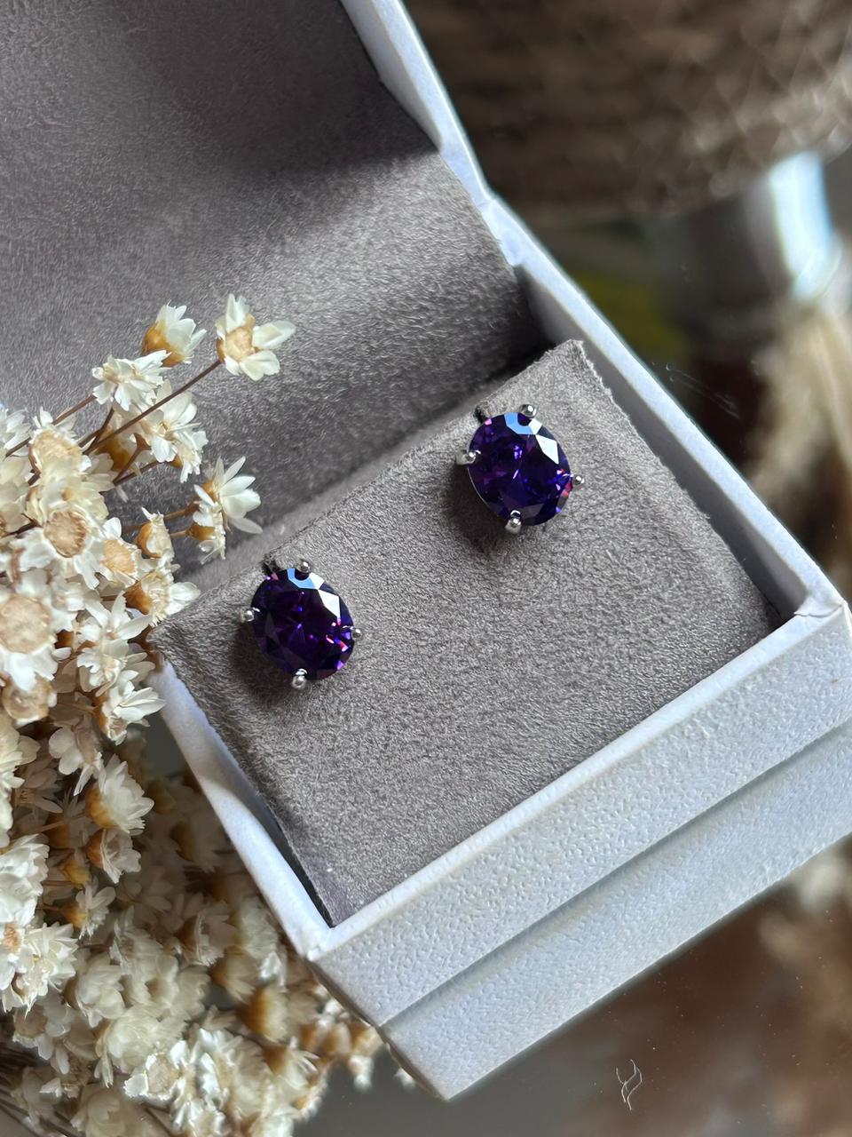 Brinco Solitário Oval Ametista M