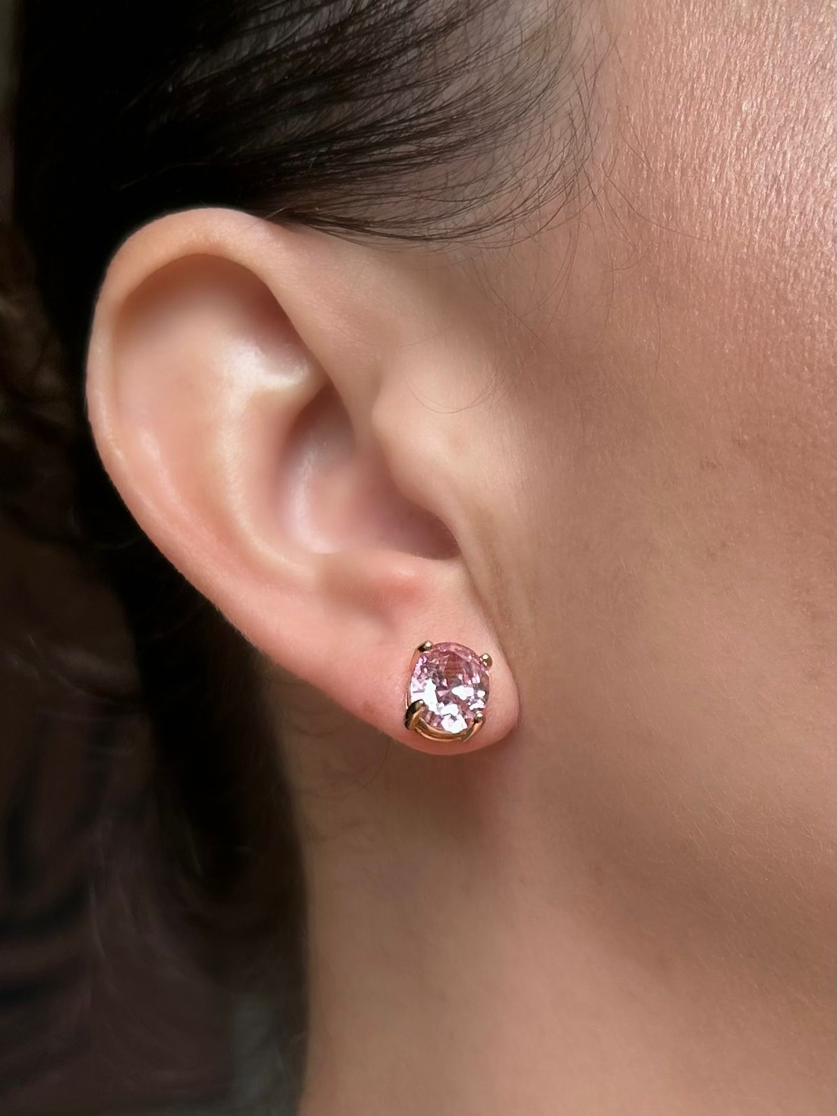 Brinco Solitário Oval Kunzita M Dourado