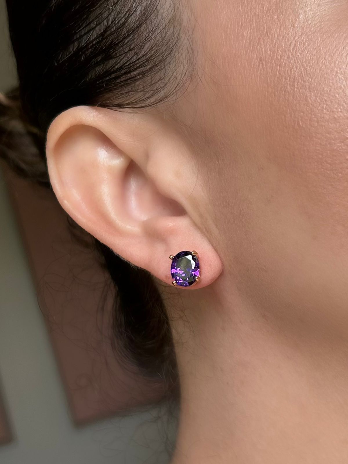 Brinco Solitário Oval Ametista M Dourado