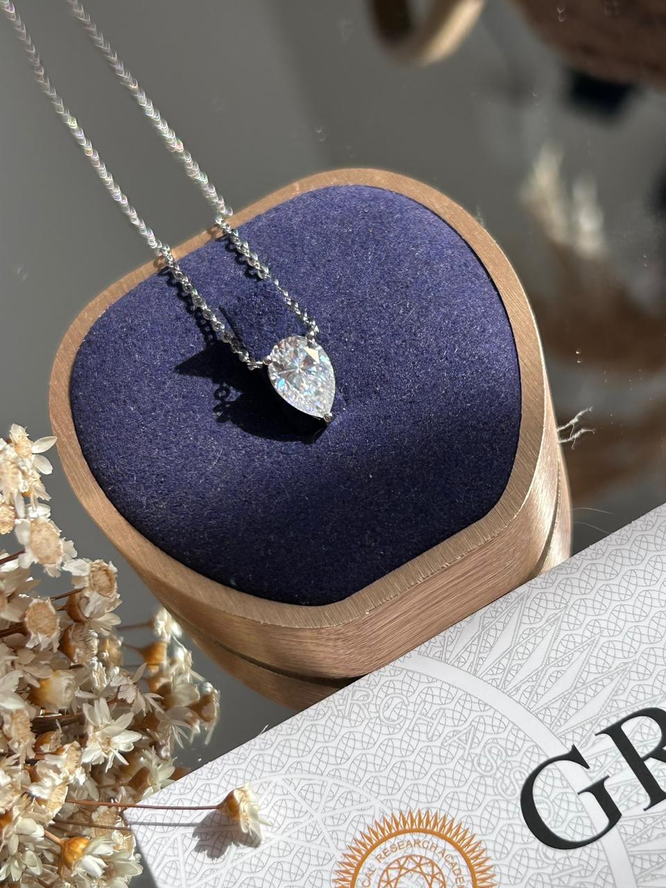 Colar Pear Cut 7x10 2,0ct Moissanite