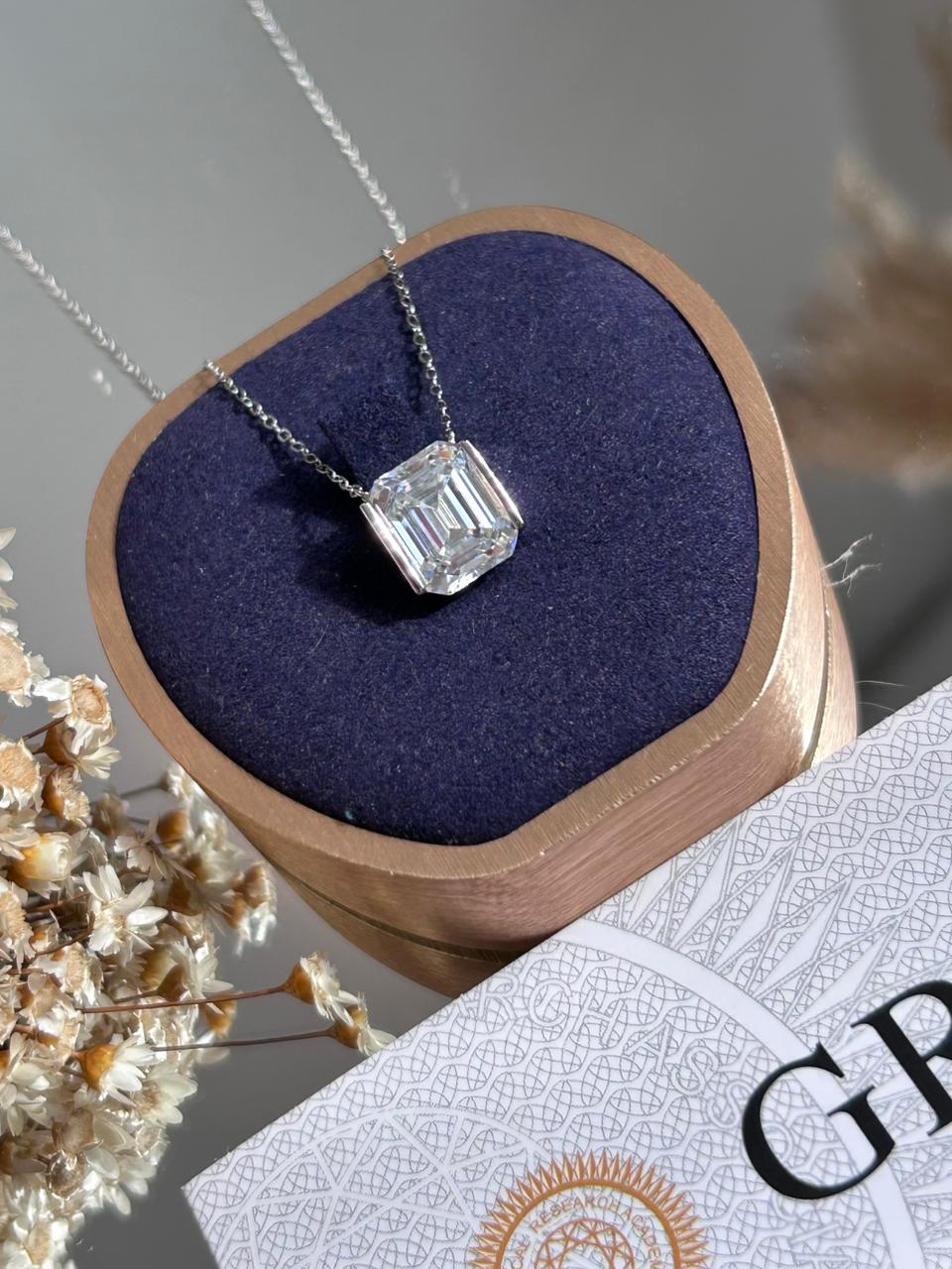 Colar Emerald Cut 9x11 5,0ct Moissanite