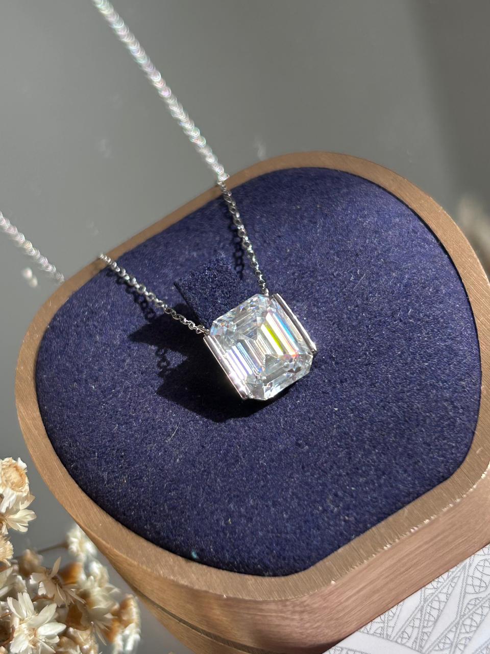 Colar Emerald Cut 9x11 5,0ct Moissanite