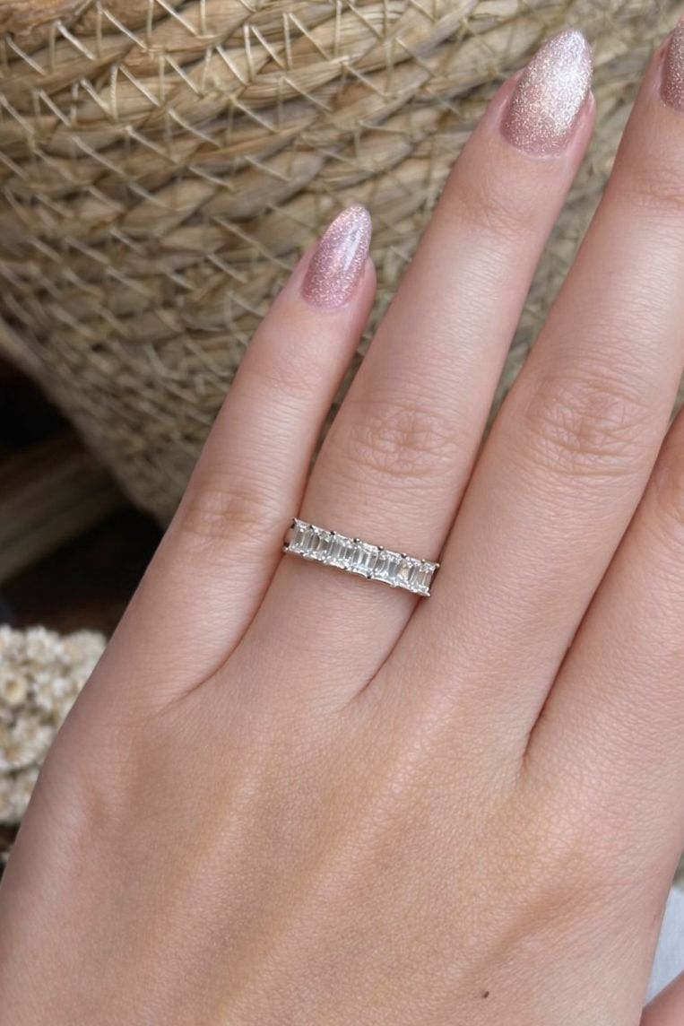 Meia Aliança Emerald Cut 4x6 0,84ct Moissanite