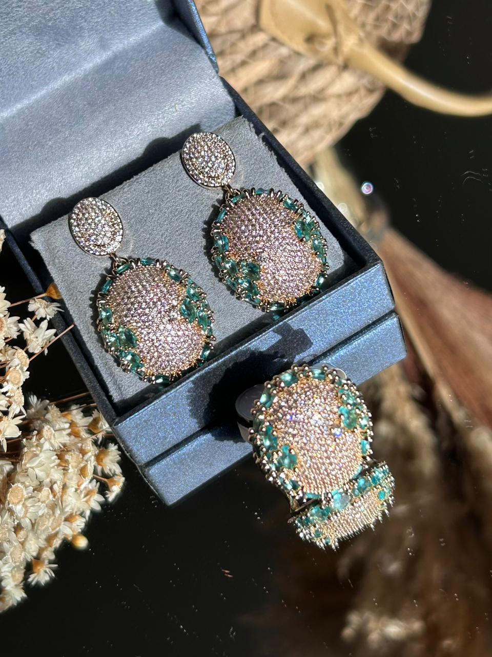 Conjunto Brinco e Anel Oval Detalhes Turmalina