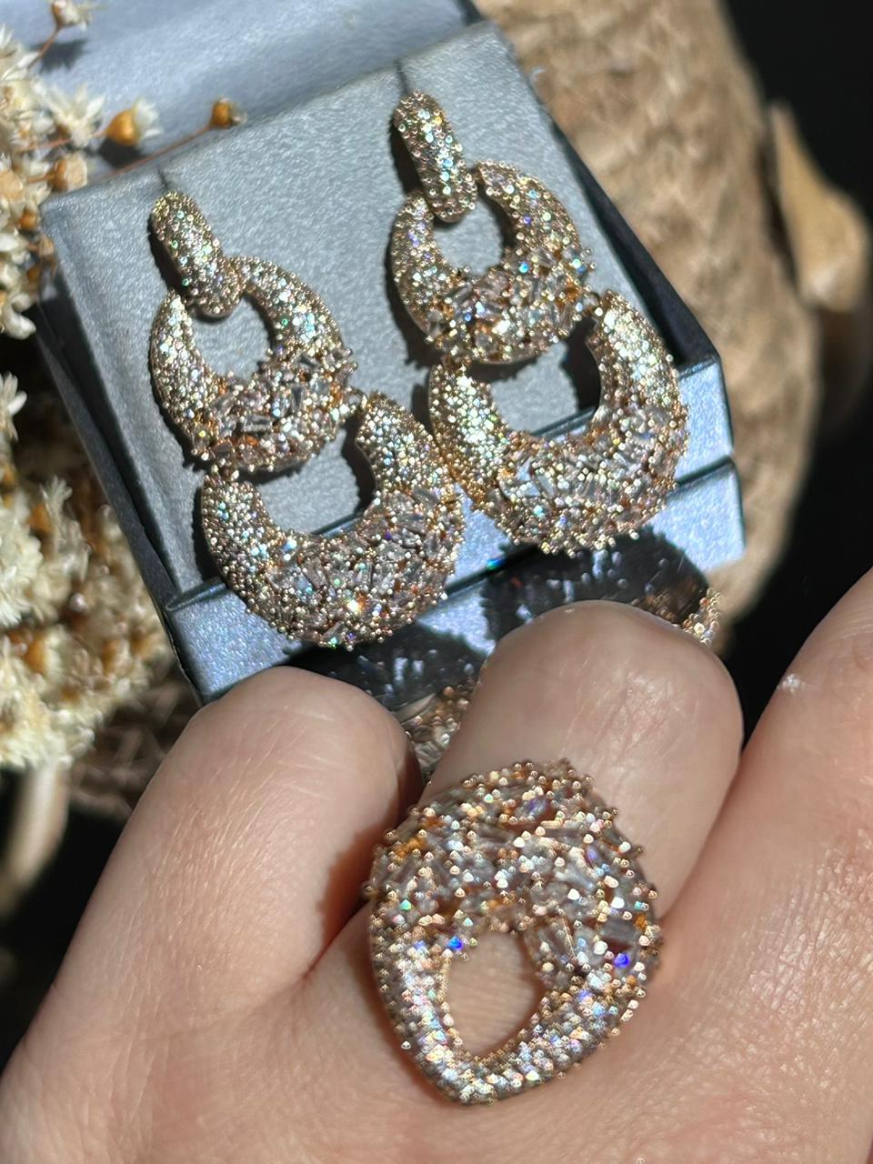 Conjunto Brinco e Anel Luxo Baguetado
