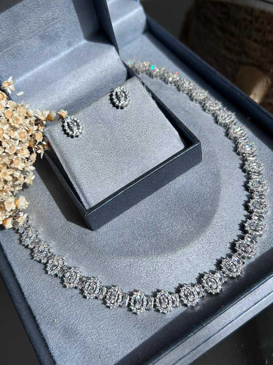 Conjunto Brinco e Colar Riviera Pedras Ovais