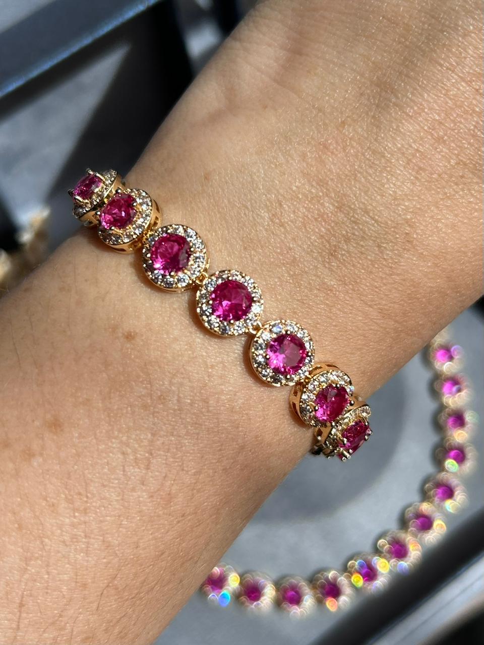 Pulseira Riviera Pedras Redondas Safira Rosa Dourado