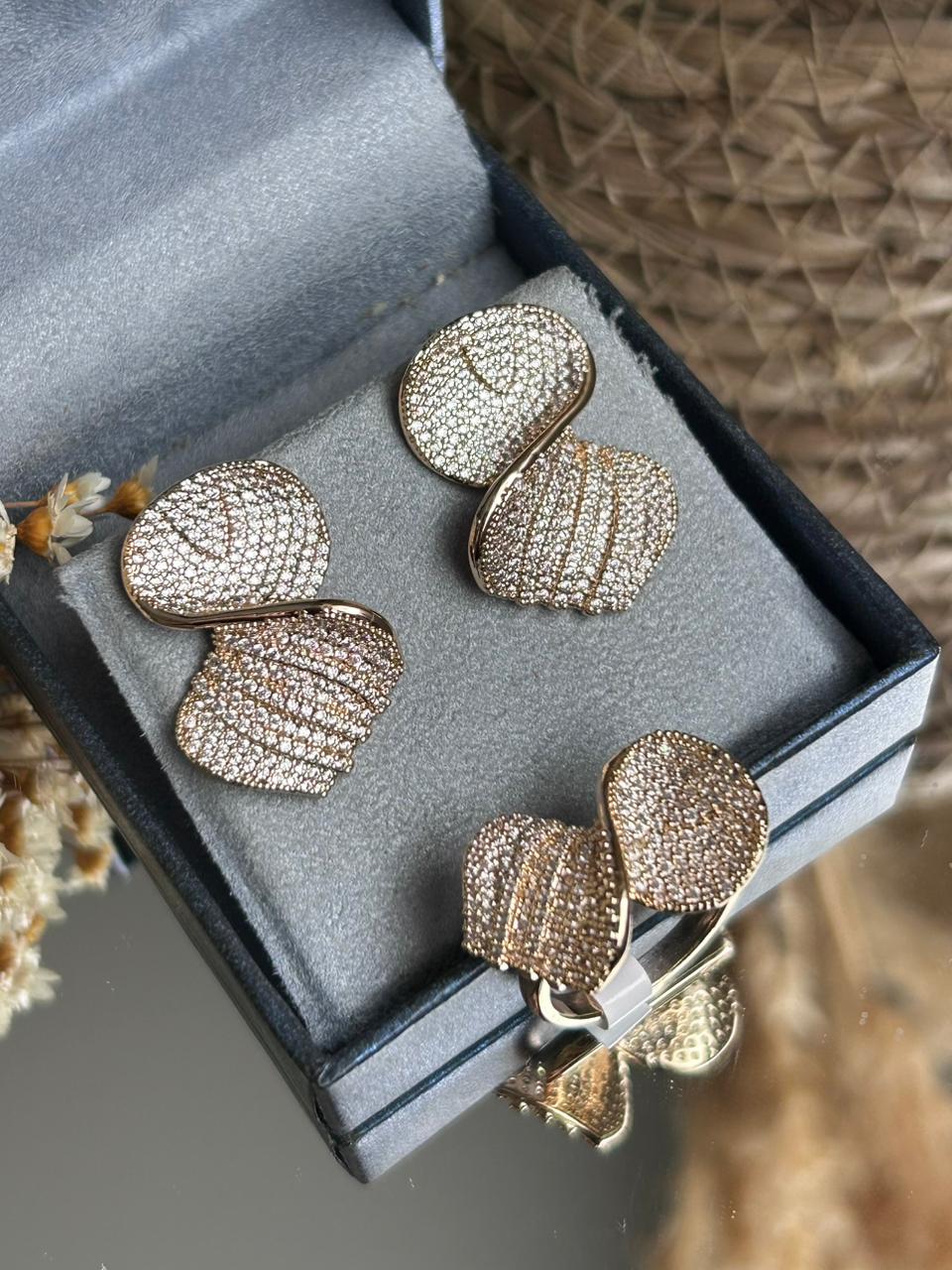 Conjunto Brinco e Anel Torcido