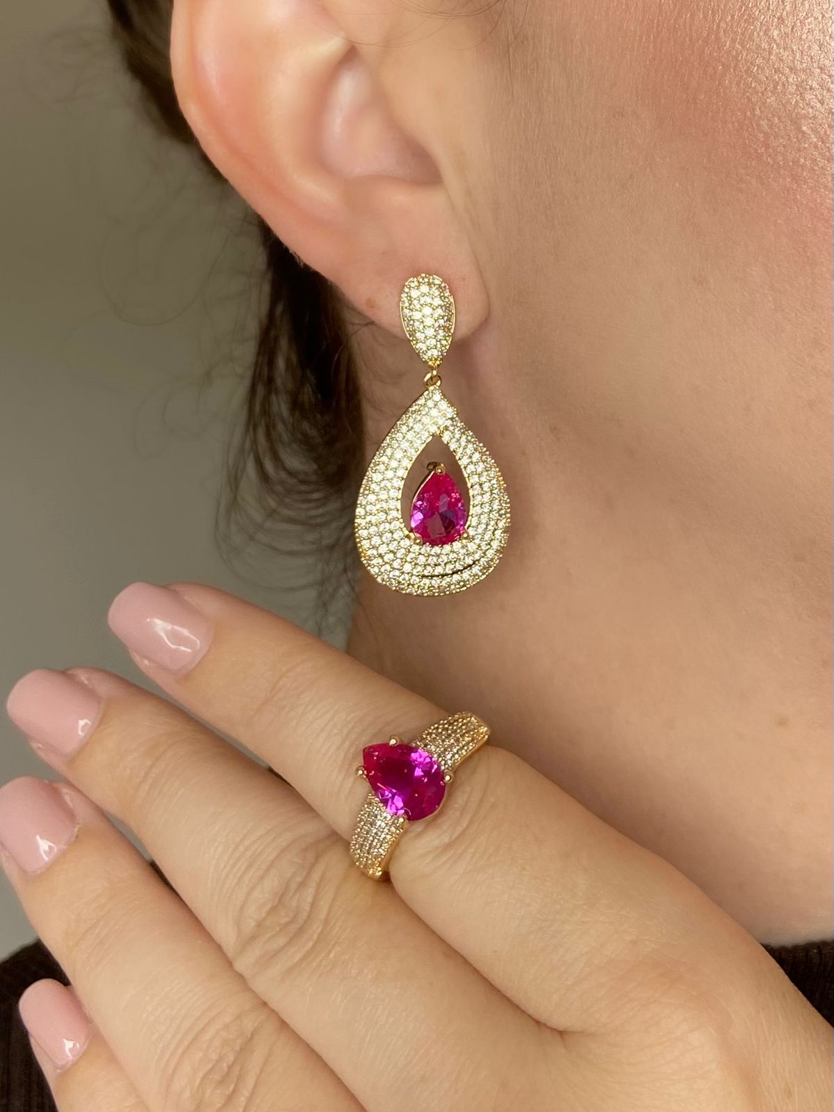 Anel Luxo Gota Safira Rosa/Pink Dourado