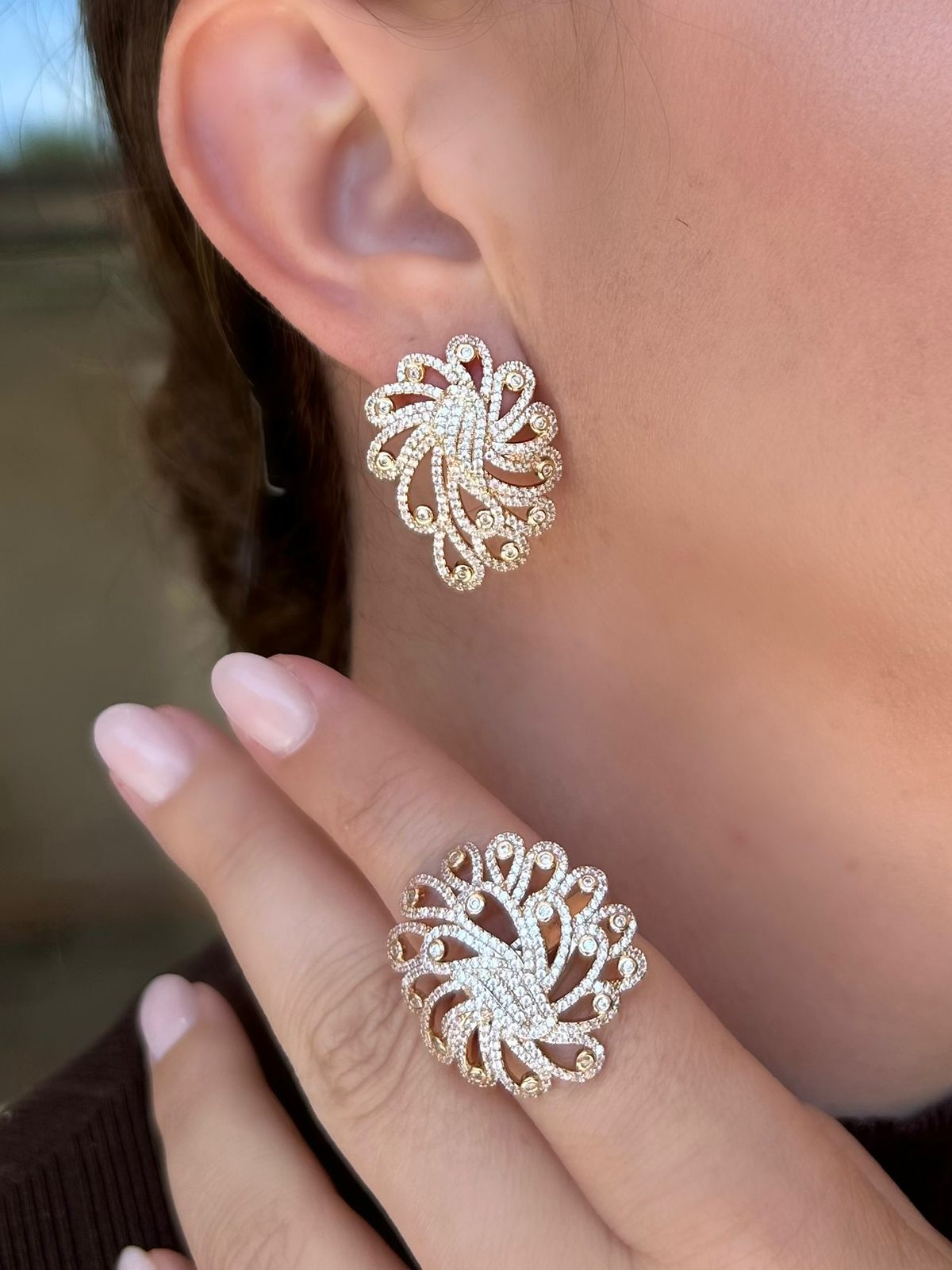 Conjunto Brinco e Anel LiLy Dourado