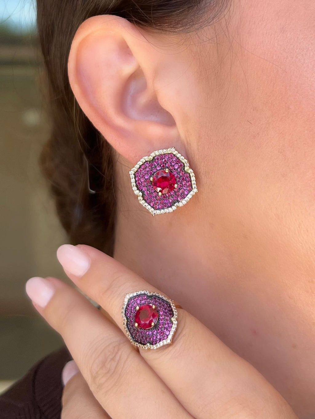 Conjunto Brinco e Anel Rubi e Pink