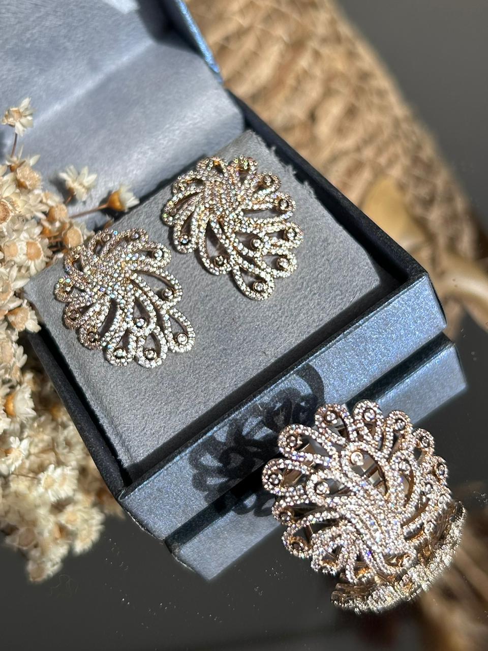 Conjunto Brinco e Anel LiLy Dourado