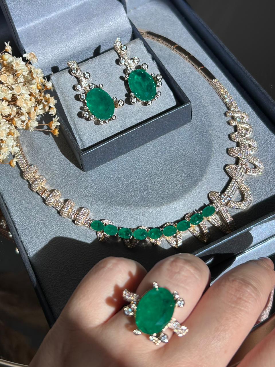 Conjunto Brinco e Anel Nara Verde Esmeralda