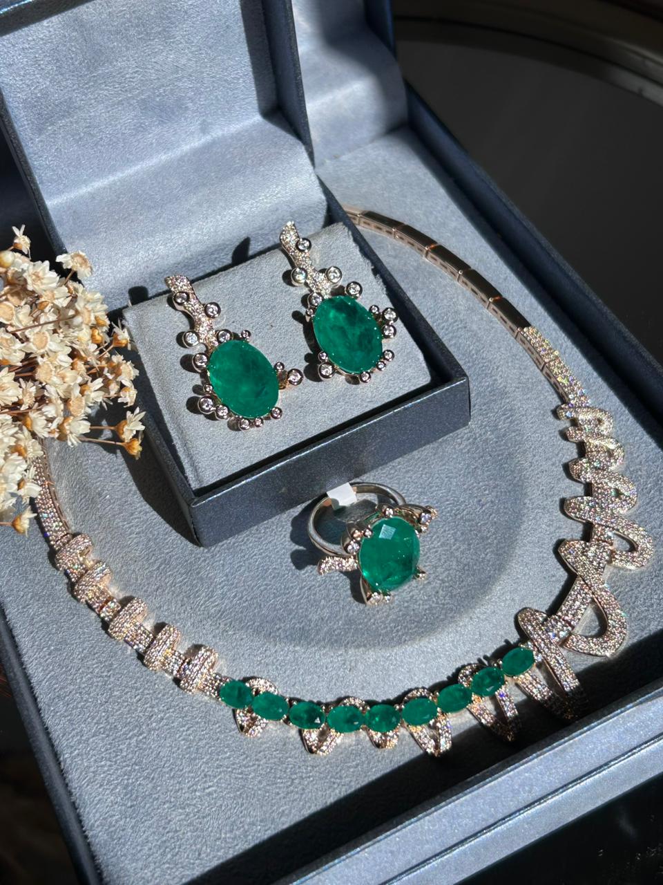 Colar Riviera Nara Verde Esmeralda