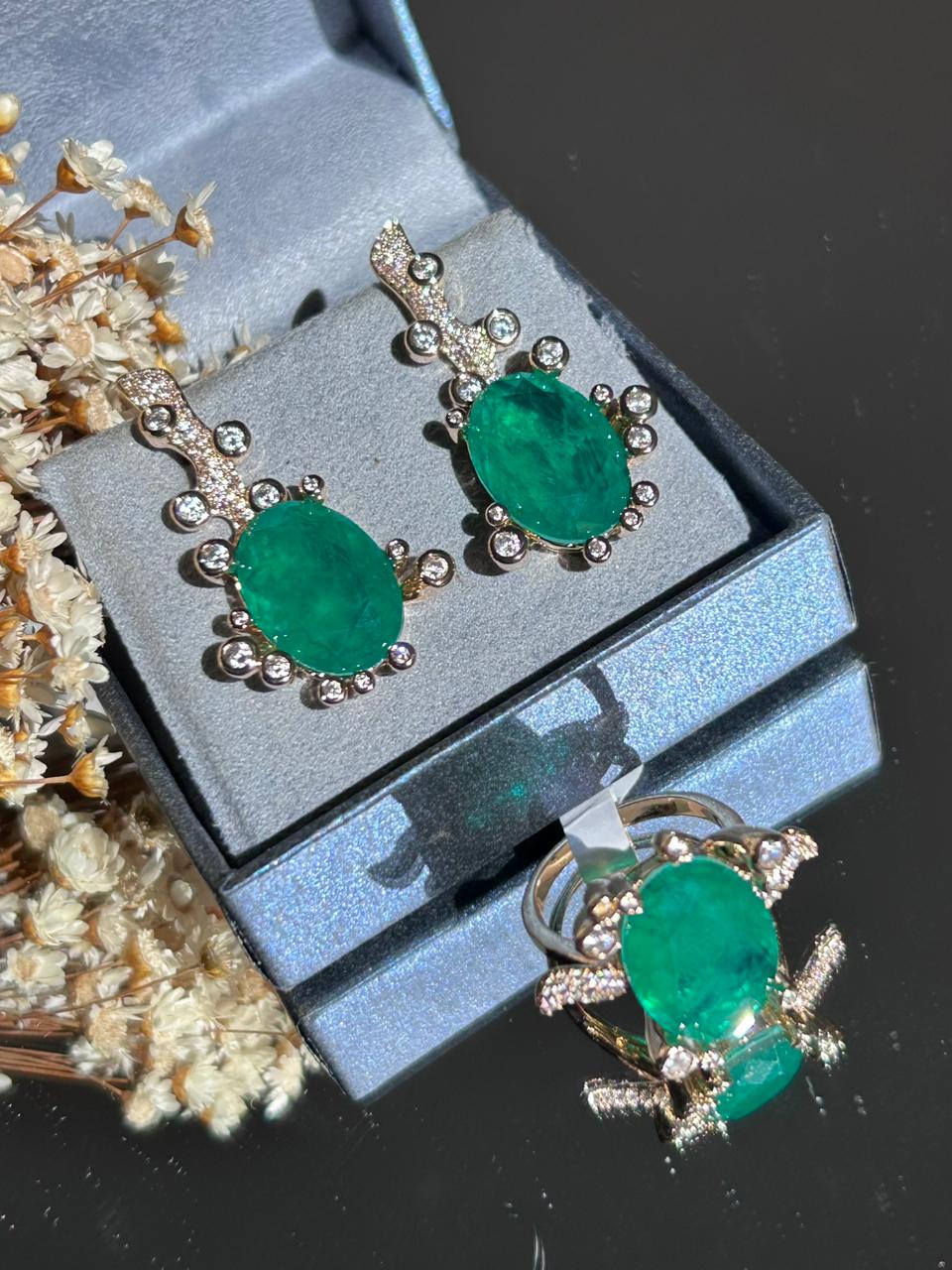 Conjunto Brinco e Anel Nara Verde Esmeralda