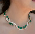 Colar Curvo Verde Esmeralda Dourado