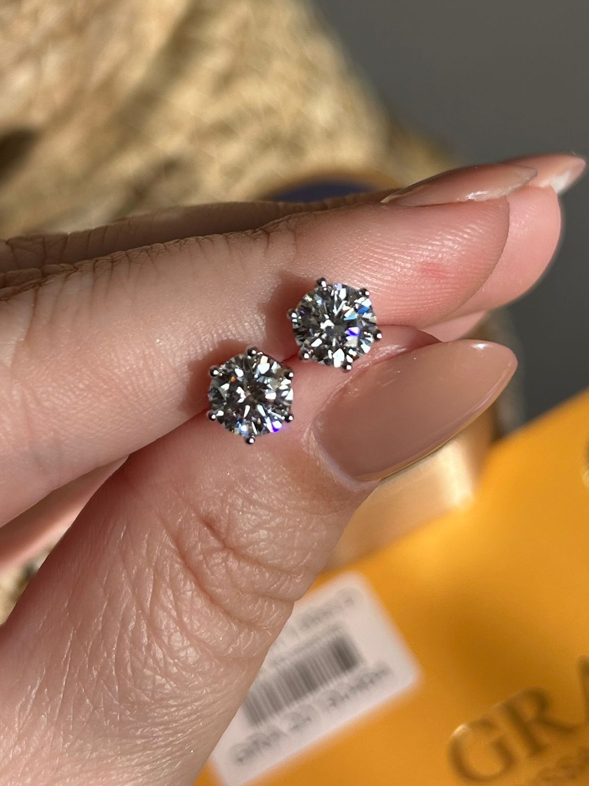Brinco Solitário Moissanite 5mm 0,5ct