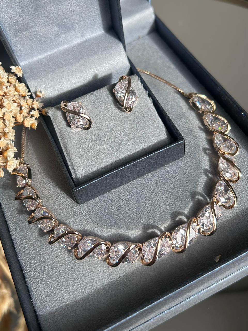 Conjunto Brinco e Colar Cristal