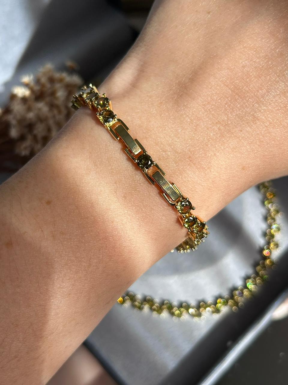 Pulseira Dupla Verde Peridoto Dourada