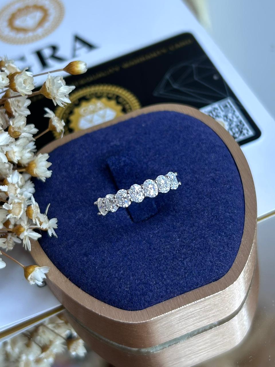 Meia Aliança Oval Moissanite Ajustável