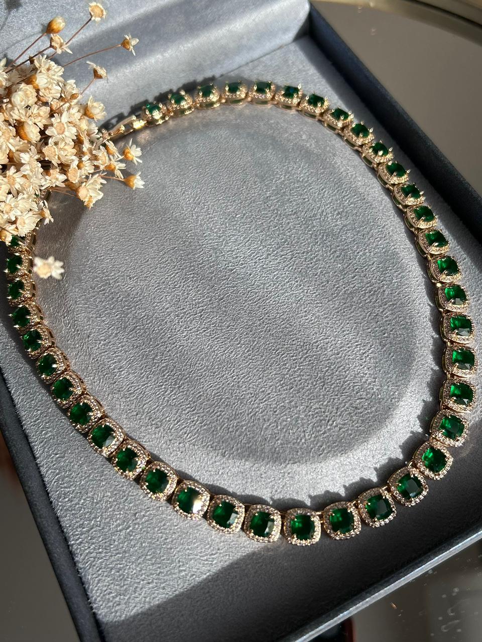 Colar Square Verde Esmeralda Dourado
