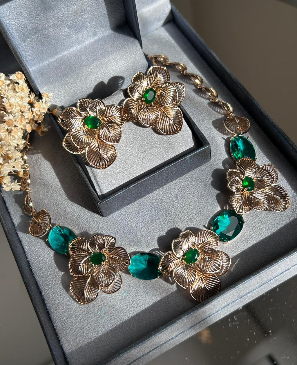 Conjunto Brinco e Colar Flower Turmalina