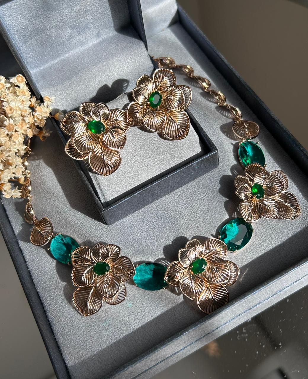 Conjunto Brinco e Colar Flower Turmalina
