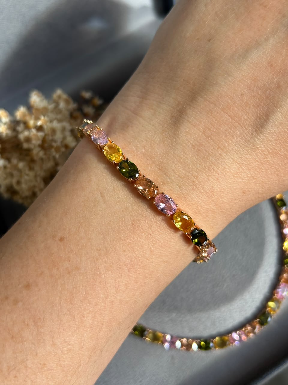 Pulseira Riviera Pedras Ovais Helenita Dourada