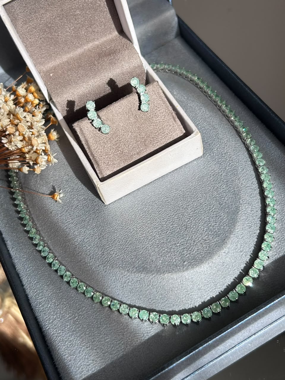 Brinco Mini EarCuff Shine Esmeralda Colombiana