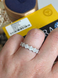 Meia Aliança Oval e Brilhantes Moissanite