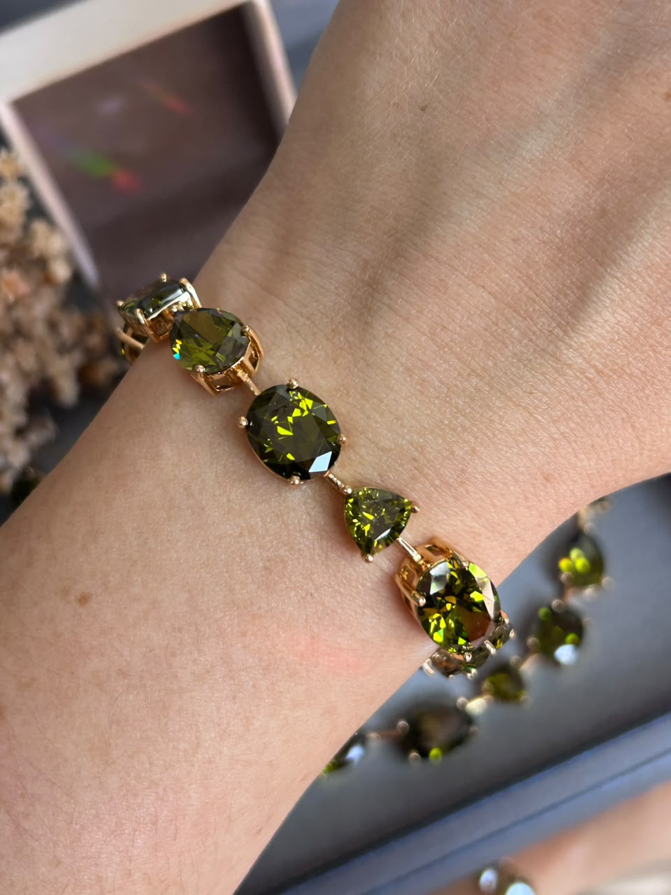 Brinco Shapes Verde Peridoto