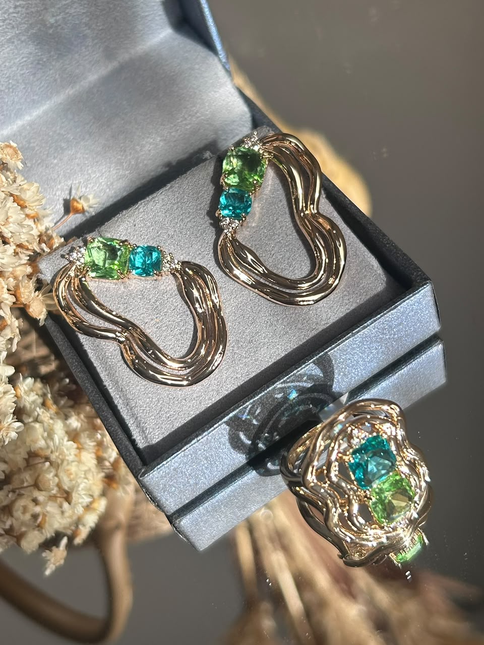 Conjunto Brinco e Anel Orgânico Verde