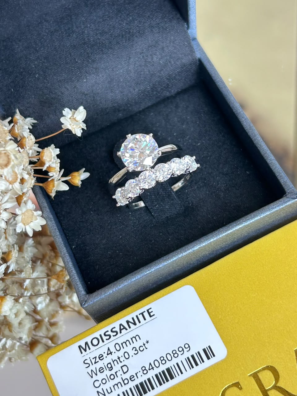 Meia Aliança 6 Pedras 4mm 0,3ct Moissanite